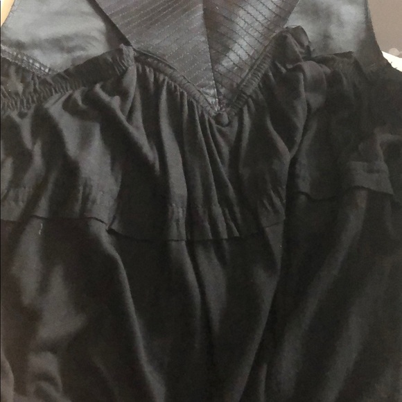 Miss Closet Fancy Sleeveless Top - Picture 12 of 12